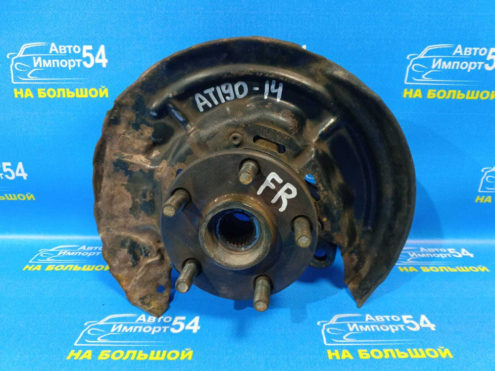 Ступица передняя правая TOYOTA CARINA E 1995