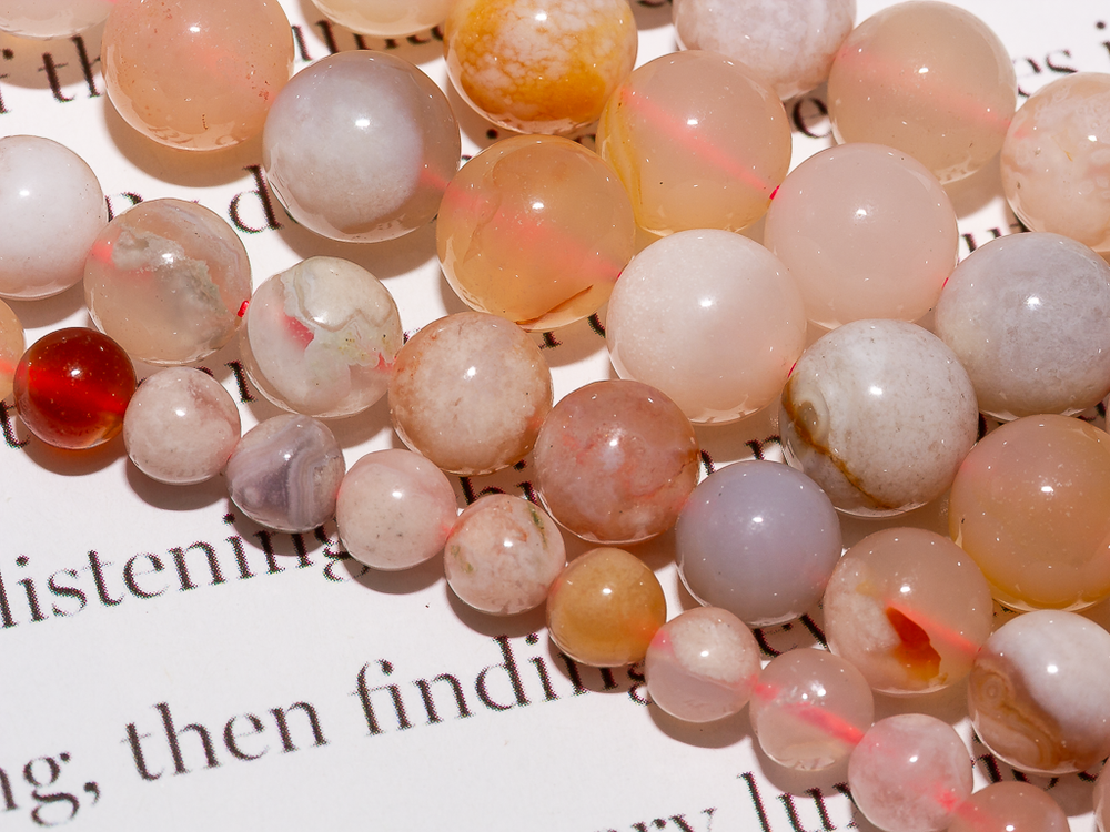 Нить бусин из агата 10,5мм