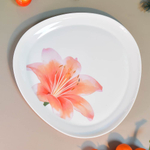 Тарелка подстановочная 24см Лилия, треугольная форма, опаловое стекло, MILLIMI