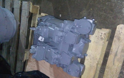 Гидравлический насос Hitachi ZX240-3