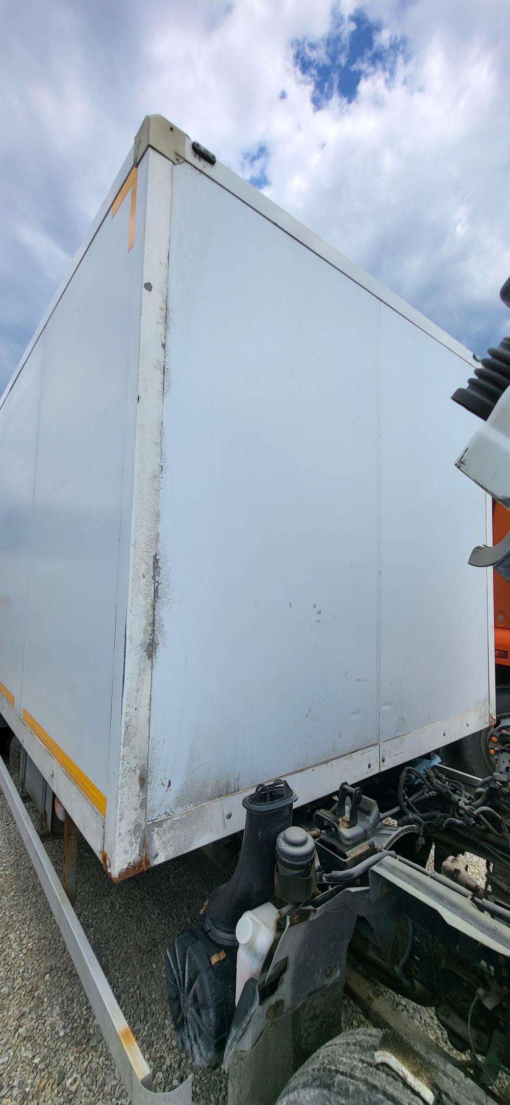 Isuzu ELF 7.5 (NPR) Промтоварный 470520 (Дизельный, 5,2 л, 155 л.с., МТ)