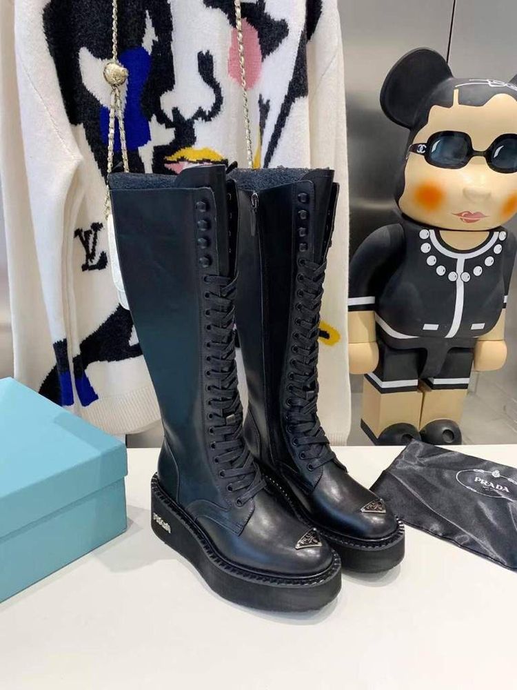 Пуховик Prada