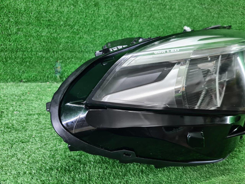 Фара правая BMW 2er F44 (2019-н.в.) LED