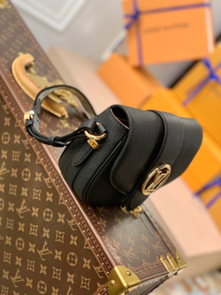 Louis Vuitton Pont 9 Soft MM