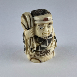 Статуэтка нэцкэ Бог Дайкоку с рисом