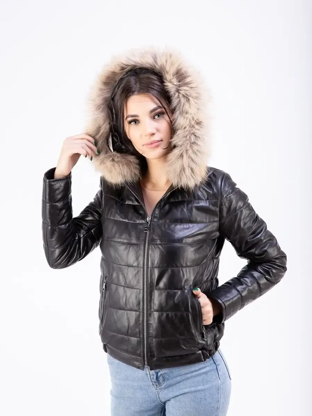 Куртка женская из натуральной кожи с капюшоном Турция