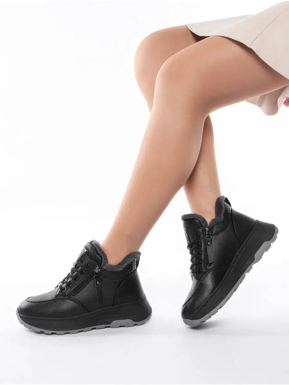 Кроссовки зимние