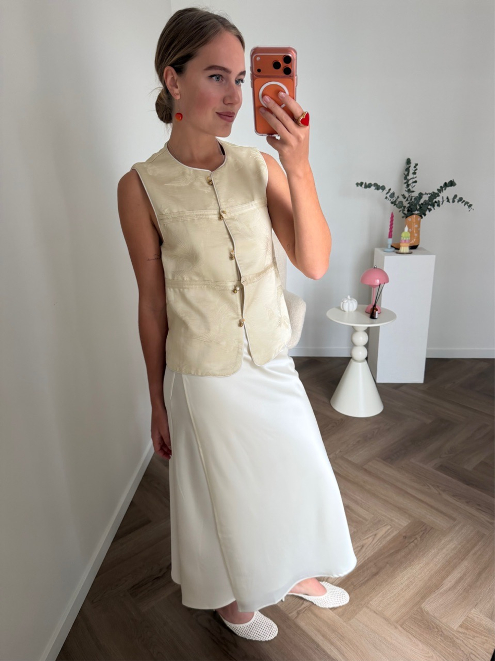 Юбка атласная миди молочный