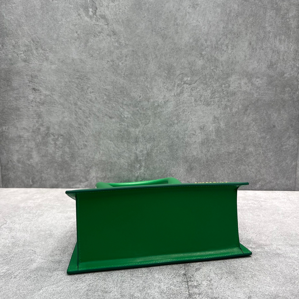 Jacquemus Le Grand Chiquito 22 cm