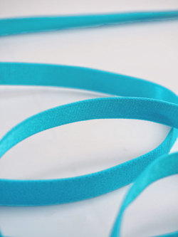 Резинка бретелечная ярко-лазурная глянцевая ширина 10 мм
