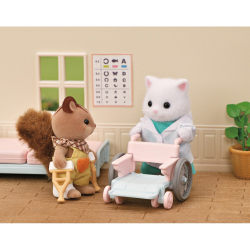 Sylvanian Families - Операционная доктора с персидской кошкой 5705 / артикул   5705  / GTIN 5054131057056