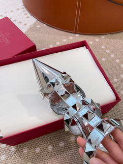 Valentino Garavani Roman Stud 8.5 cm
