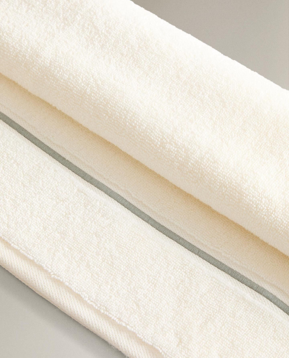 Zara Home - Банное полотенце с вышитым бордюром, бежевый, 90х150 см