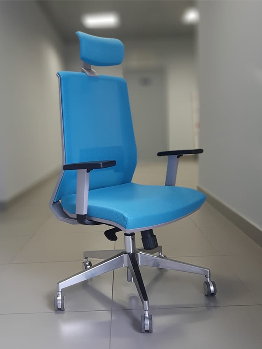 Light операторское кресло на пятилучие