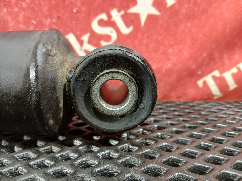 Амортизатор передний 2022г