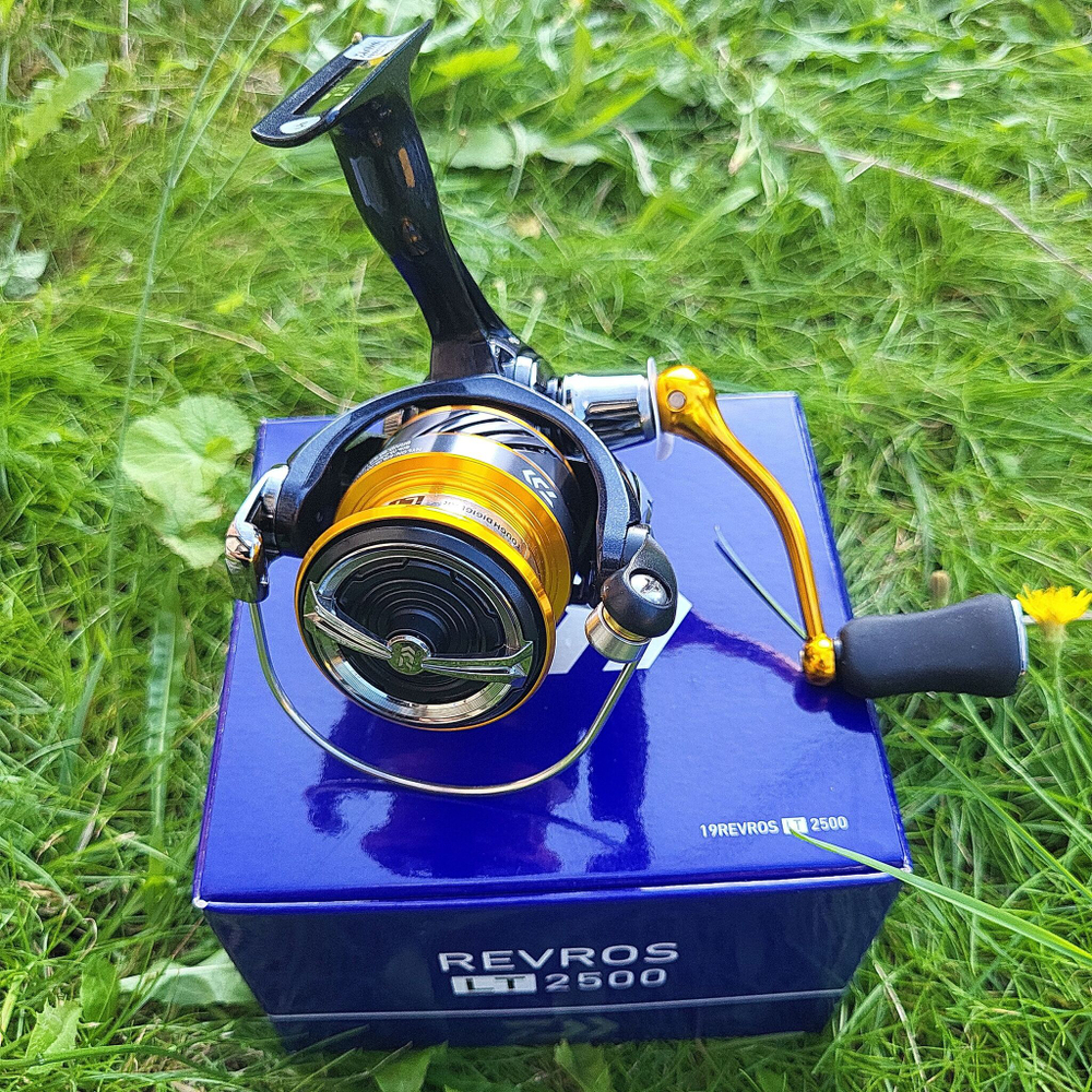 Катушка безынерционная Daiwa Revros LT 2500