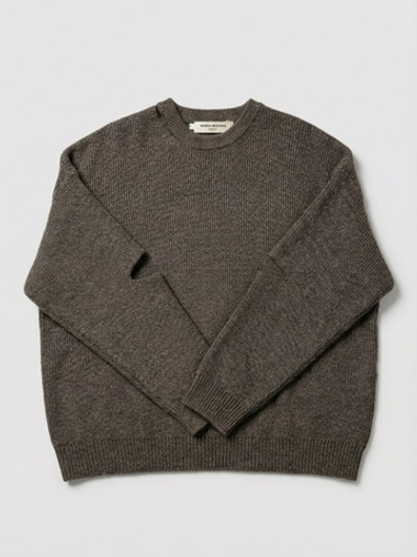 Джемпер с прорезями на рукавах