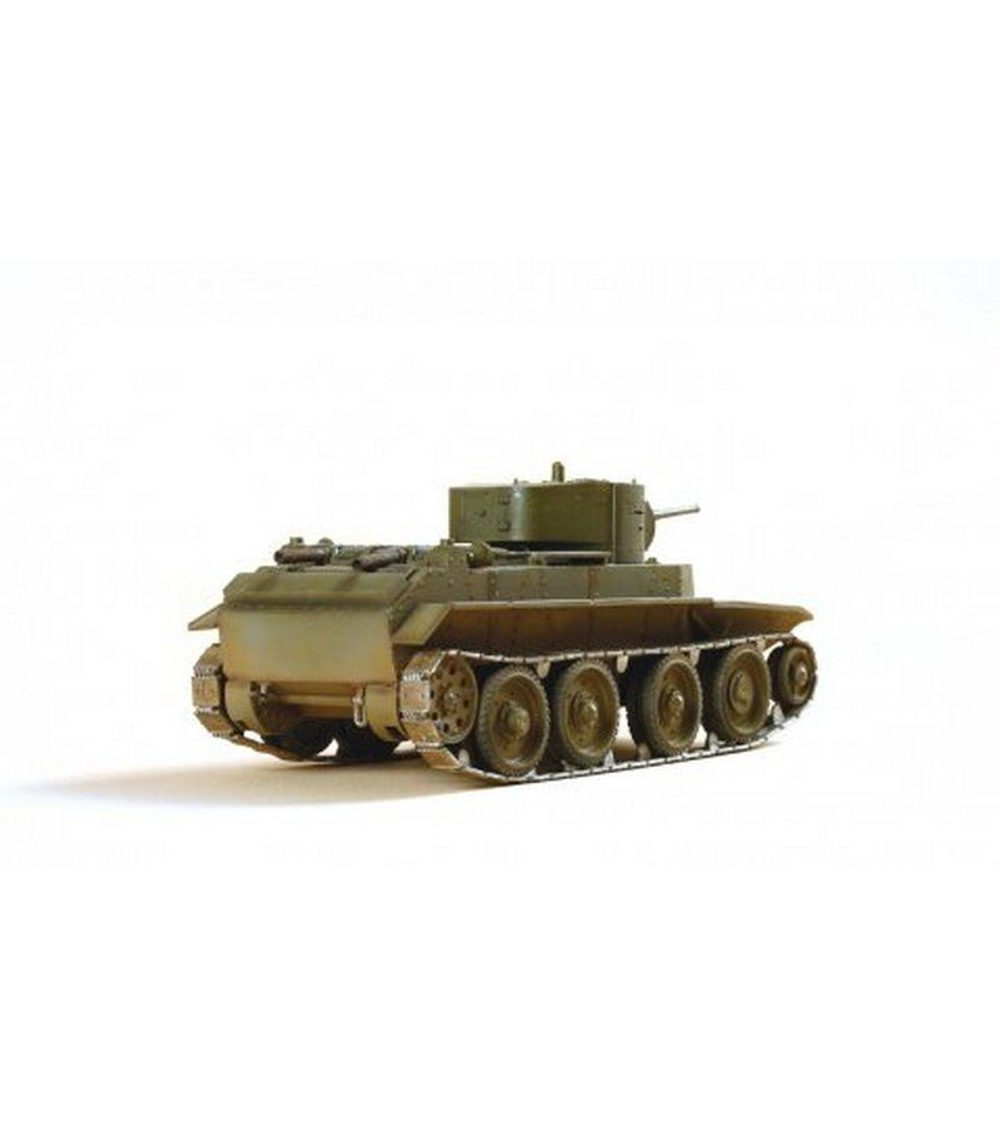 Сборная модель ZVEZDA Советский лёгкий танк БТ-7, 1/35