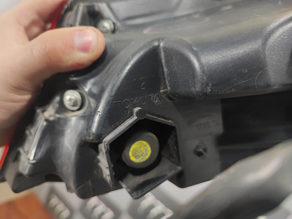 Фонарь задний левый LED Toyota Camry (XV70) 17-нв Б/У Оригинал 8156033690