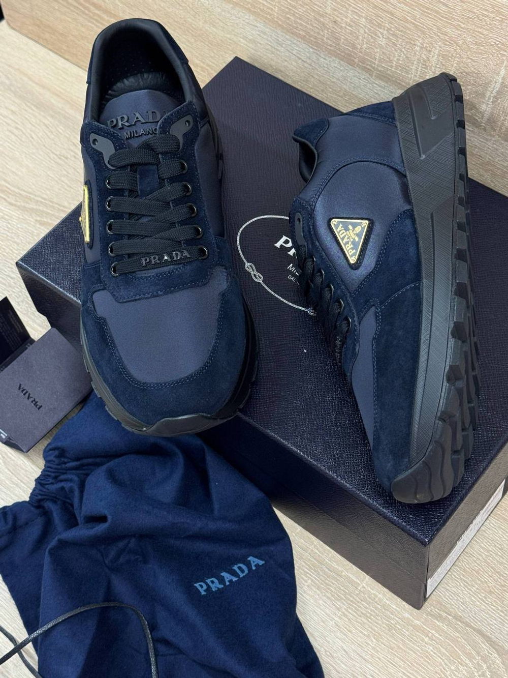 Кроссовки Prada