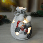 Сувенир новогодний с подсветкой в ассортименте 8*8*12см, батарейки в комплекте