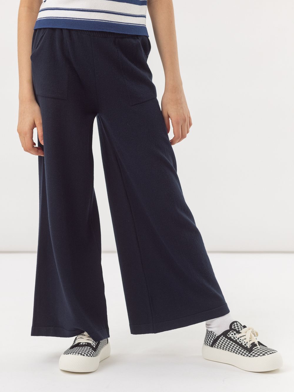 Брюки темно-синие для девочки арт. АТ971