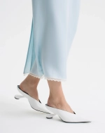 Юбка из купры с кружевной окантовкой