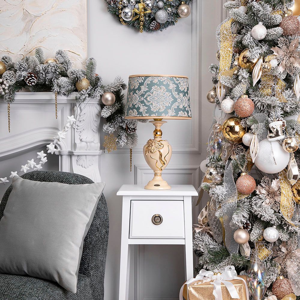 Настольная лампа Флер де Лис Айври с абажуром Тюссо Vatican (Ватикан) Аквамарин