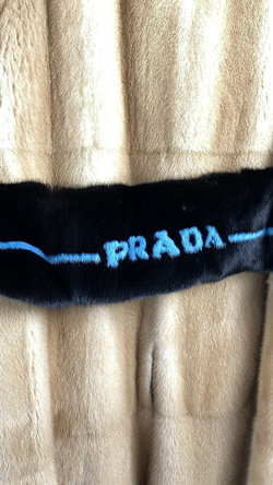 Шуба Prada