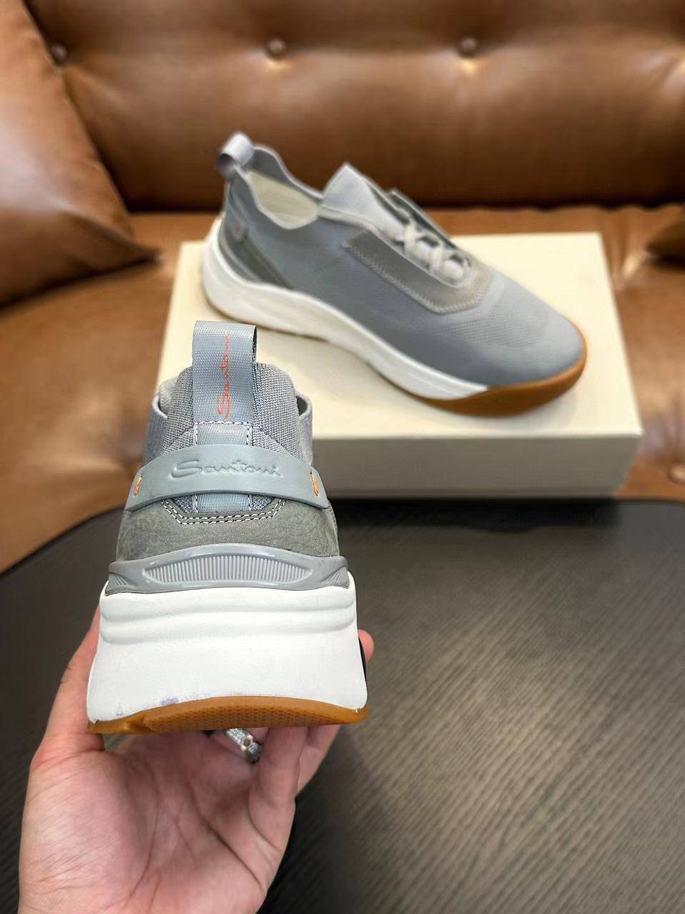 Кроссовки Santoni