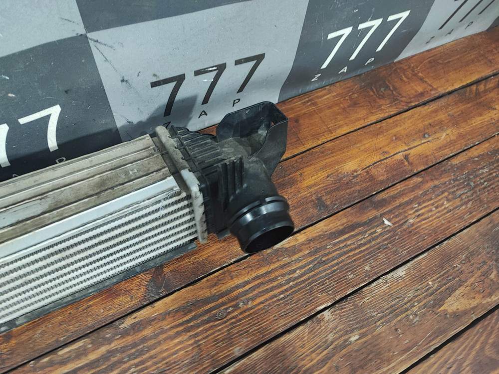 Интеркулер BMW X1 F48 / Mini F55 F60 Б/У Оригинал 17517617597