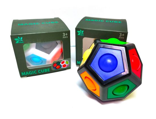 Головоломка многогранник с шариками