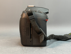 Nikon D7000 kit 18-55mm 3.5-5.6G VR 2.100 кадров
