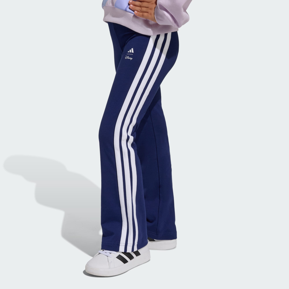 Adidas Спортивный комплект из футболки и штанов с принтом "Холодное сердце", лавандовый/темно-синий