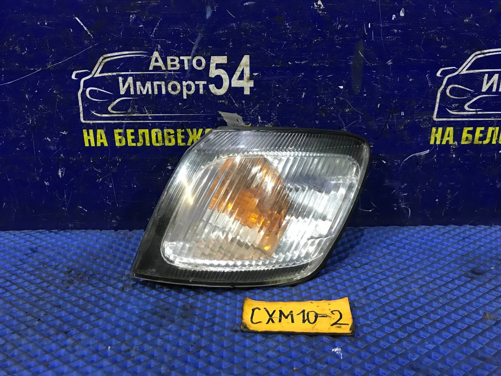 Габарит левый TOYOTA IPSUM 1997