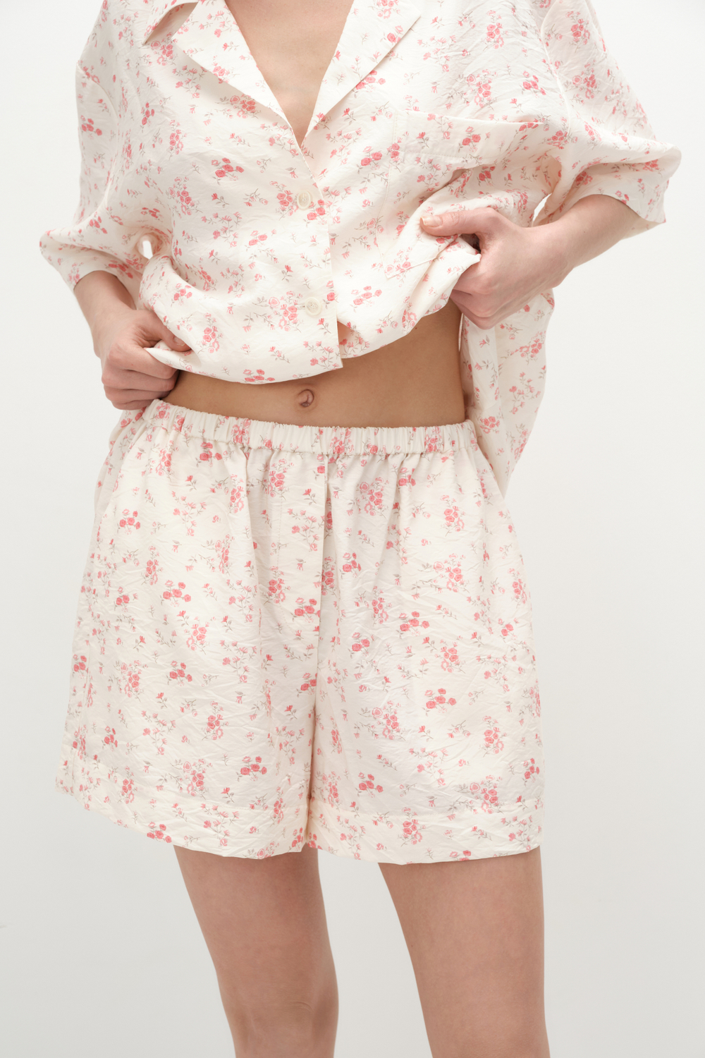 Шорты на резинке в цветы