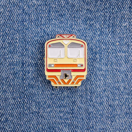 Значок электропоезд ЭД4М бежевый