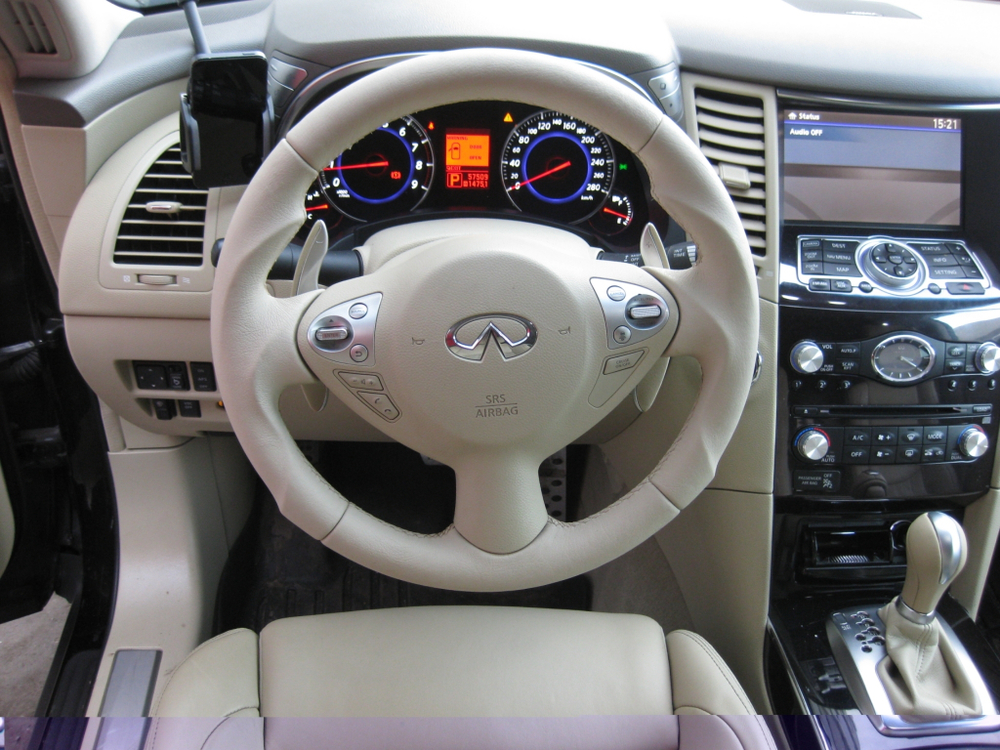 Руль ver.1 Infiniti FX37/FX50/FX30/QX70 бежевый
