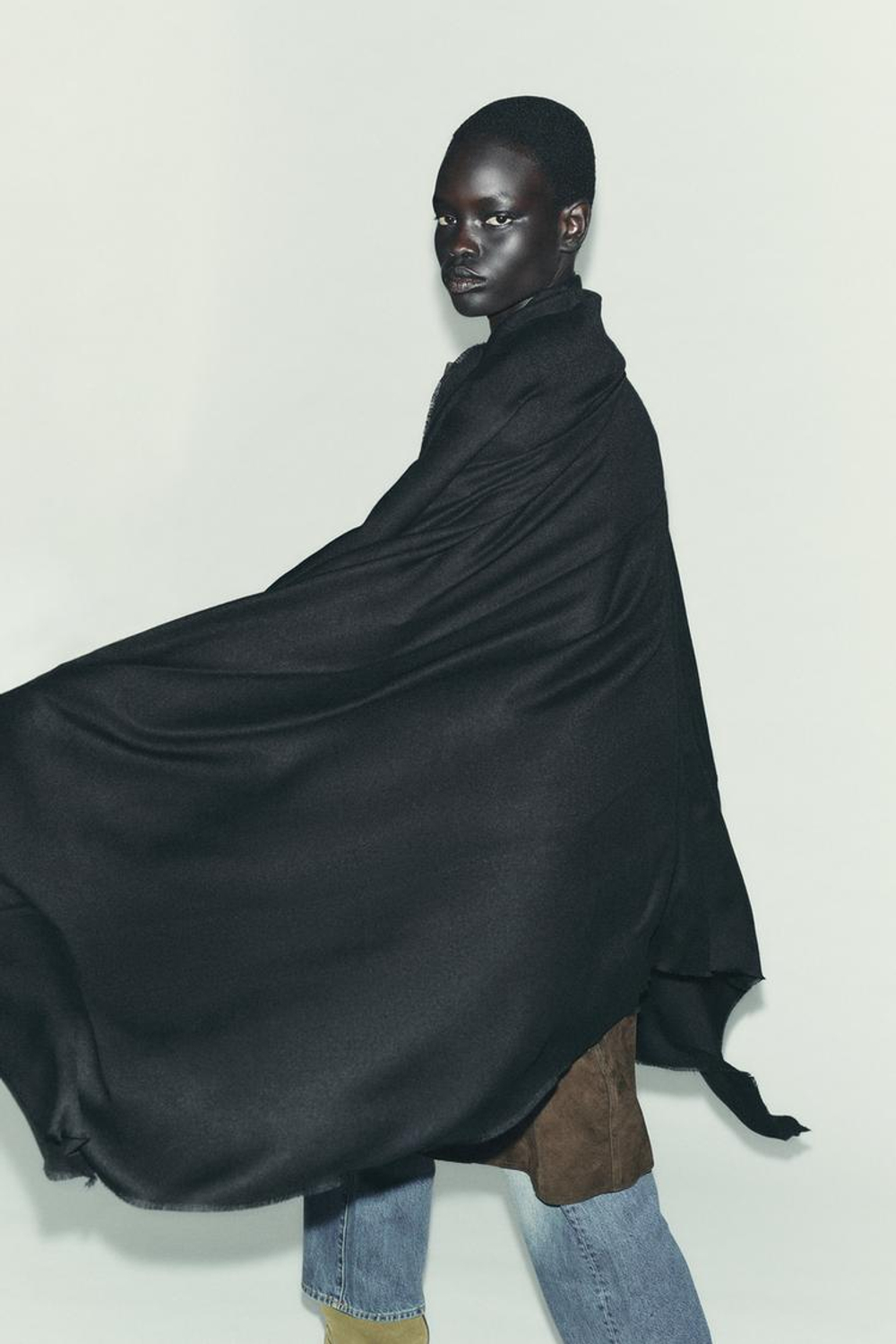 ZARA ОДНОТОННЫЙ МЯГКИЙ ПЛАТОК, ЧЕРНЫЙ