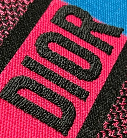 Сумка Dior Book Tote, модель среднего формата розовый