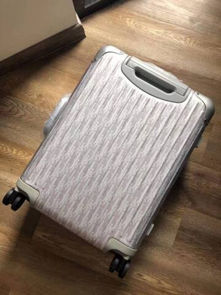 Чемодан Rimowa, Dior