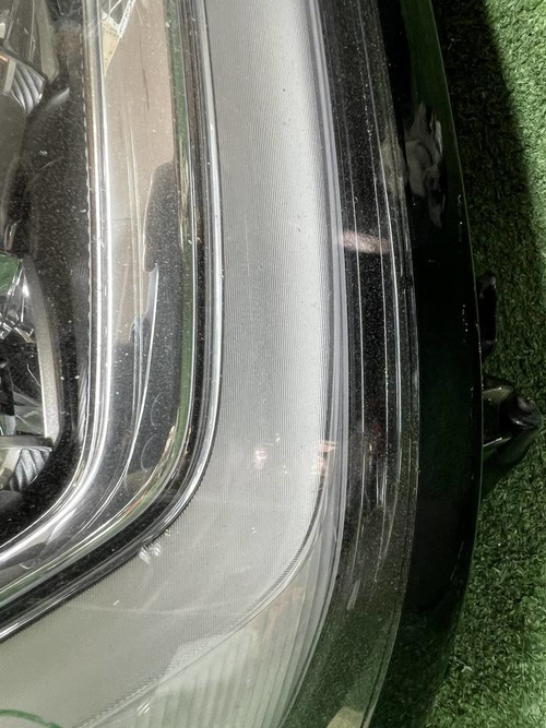 Битая Фара правая Land Cruiser 300 (21-нв) LED