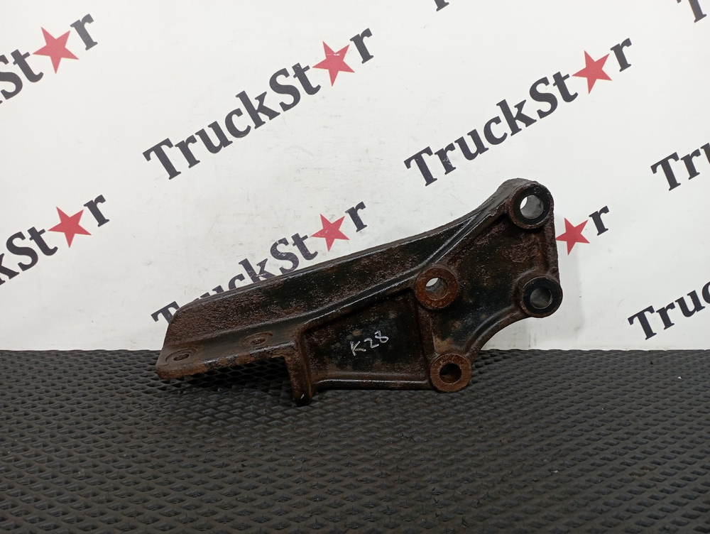 Кронштейн усилителя бампера 2017г.