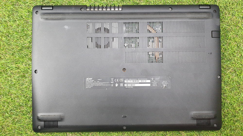 Ноутбук Acer Ryzen 3/4 Gb/FHD