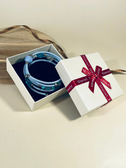 Браслет с бусинами гибкий голубой