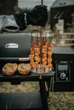 Пеллетный гриль-коптильня Broil King Pellet Regal 500 с вертелом