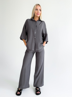 Костюм Arju 075 однотонный из рубашки и широких штанов на резинке