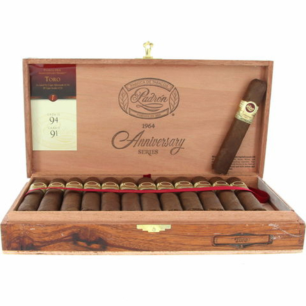 Padron 1964 Anniversary TAA Toro Natural
