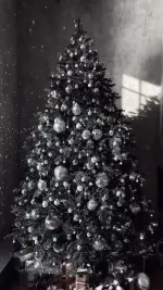 Искусственная черная елка «Торжественная» (Литая хвоя) от 1,8 м до 4 м