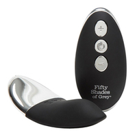 Чёрный вибромассажёр в трусики 8,9см с пультом ДУ Fifty Shades of Grey Relentless Vibrations Remote Panty Vibrator